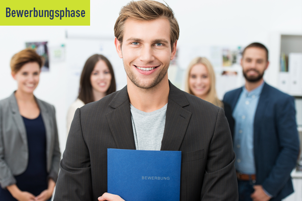 Interview Headerbild zum Thema Bewerbungsunterlagencheckliste