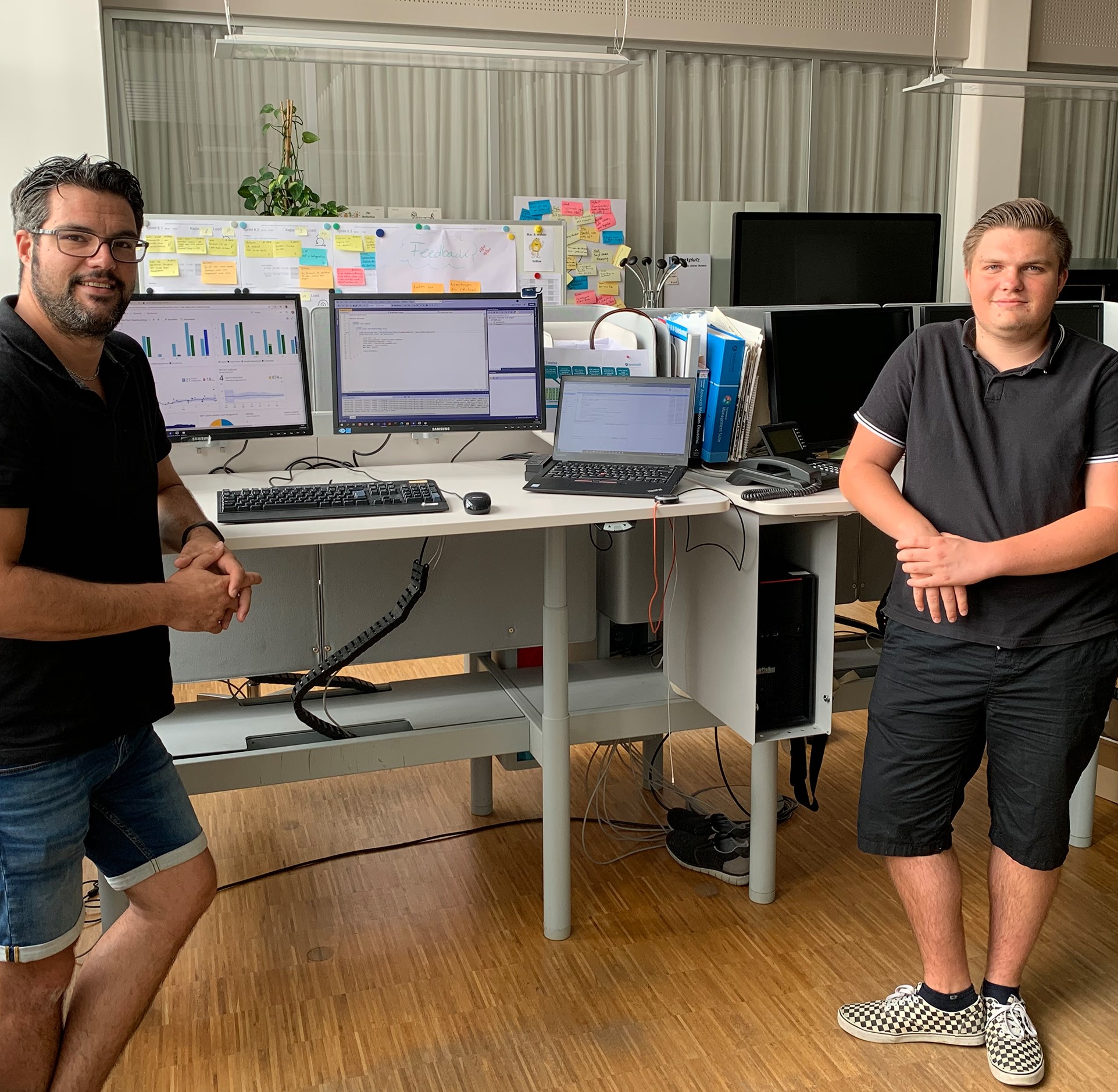 Frank Heider, Ausbildungsbetreuer und Pascal Heinle Auszubildender zum Fachinformatiker für Anwendungsentwicklung bei der baramundi software AG Frank Heider, Ausbildungsbetreuer und Pascal Heinle Auszubildender bei baramundi über den Beruf des Fachinformatikers