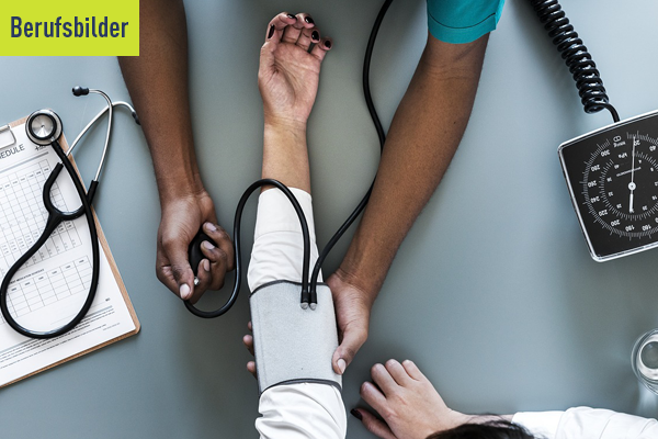 Interview Headerbild zum Berufsbild Krankenpfleger Interview Headerbild zum Berufsbild Krankenpfleger