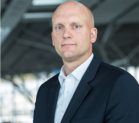 Dennis Huber - Flughafen Stuttgart Dennis Huber