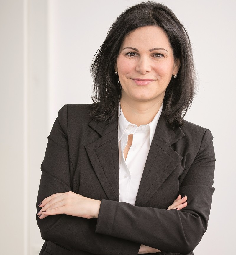 Celine Sen über den Dualen Techniker an der Technikerschule Augsburg Celine Sen über den Dualen Techniker an der Technikerschule Augsburg
